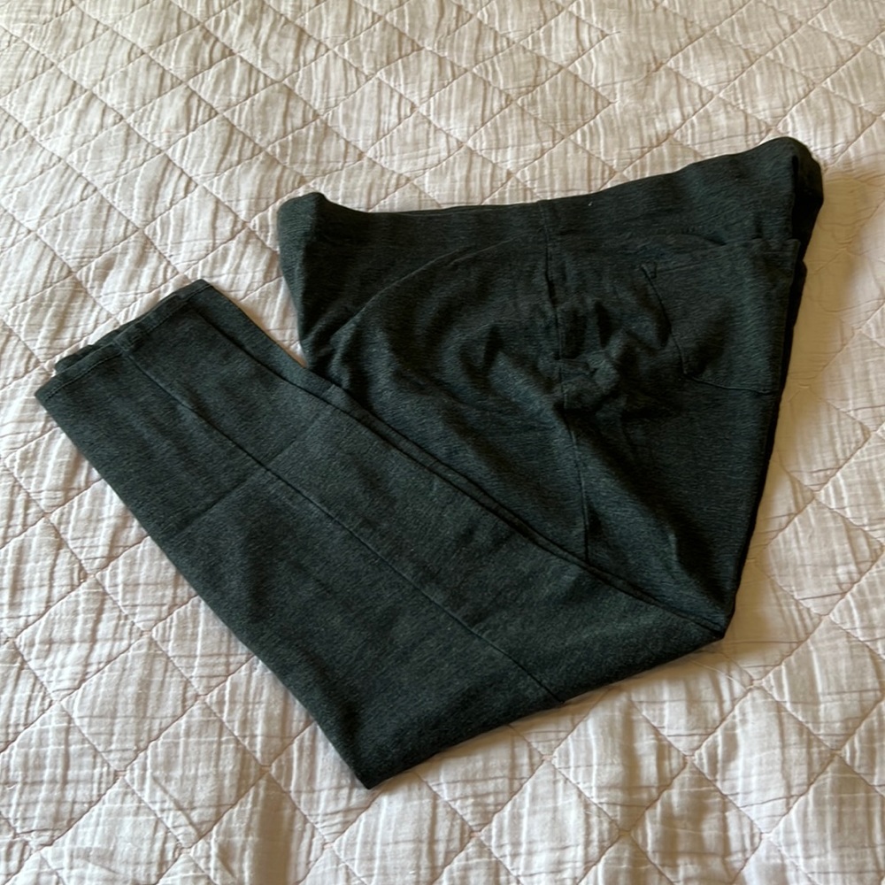 Woman skinny leg pants